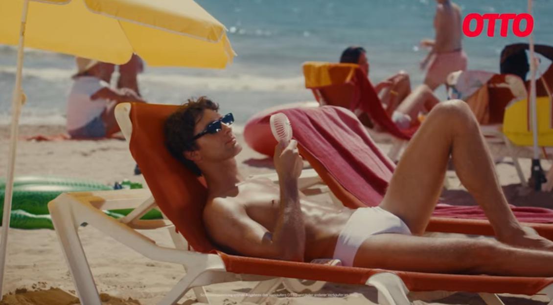 Der Sommer-Werbeclip von Otto wird aktuell auch auf Social Media ausgespielt (Bild: Otto)