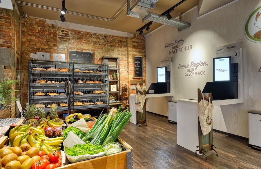 Blick in den Concept Store von Real in Stuttgart.