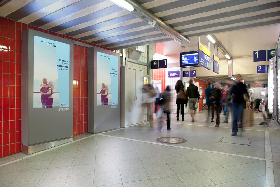 Motive von Tui Cruises, ausgesteuert über Programmatic DOOH.