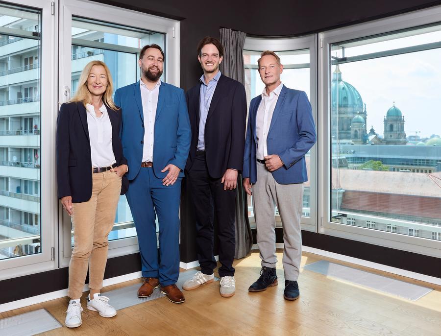 Führungswechsel bei Scholz & Friends Reputation: (v.l.): Christiane Stöhr, Joris-Johann Lenssen, Thomas Sommereisen, Dr. Norbert Taubken