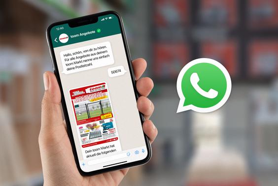 Hybride Angebotskommunikation: Der Baumarkt Toom ? ein Rewe-Unternehmen ? baut seine digitalen Services aus und bietet Prospekte ber WhatsApp an. Aber auch gedruckte Handzettel verteilt die Marke weiterhin. (Bild: toom Baumarkt GmbH)