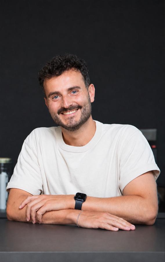 Julian Hansmann, Gründer von Friendventure und Initiator der Friends Digital Group, bringt sechs spezialisierte Digitalagenturen unter einem gemeinsamen inhabergeführten Dach zusammen.