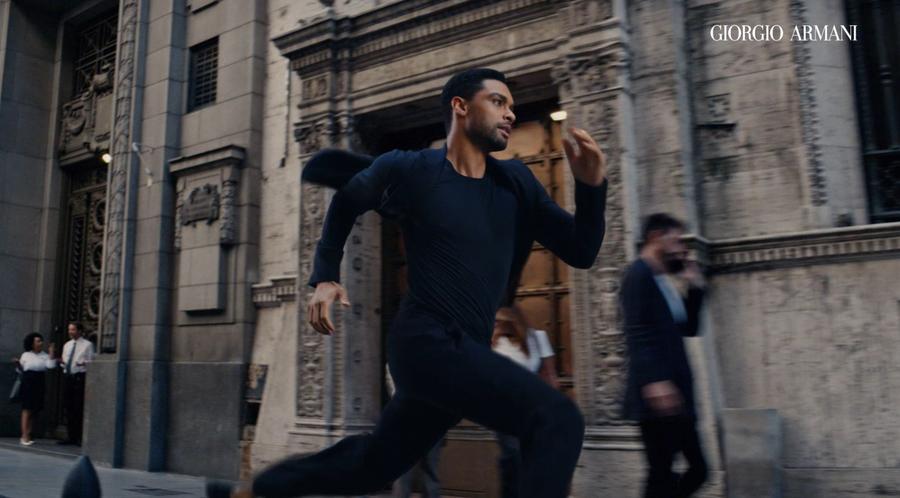 Szene aus dem Armani-Spot.