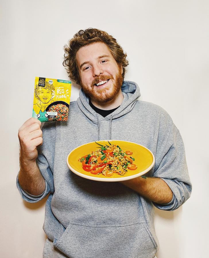 Influencer Simon Unge warb 2022 für die Gewürzmarke Just Spices (Bild: Just Spices)