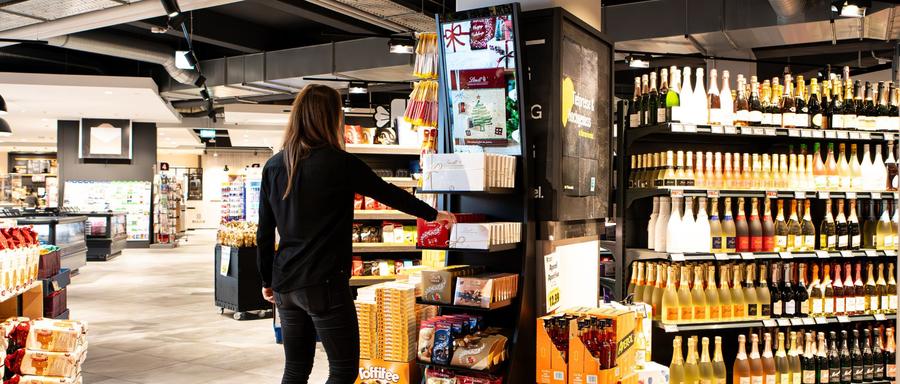 Werbedisplay im Supermarkt