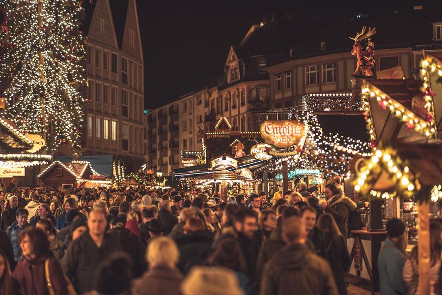 Weihnachten: Auch 2023 ein Milliardengeschäft (Bild:  Chris Spencer-Payne auf Pixabay)