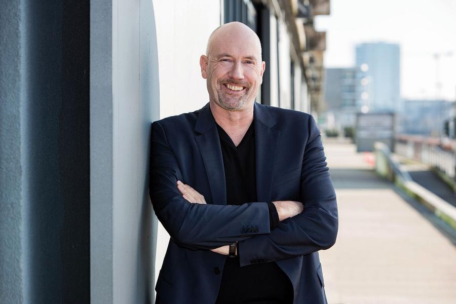 Carsten Meyer-Heder managed erfolgreich die Team Neusta Gruppe - und will als Bürgermeister ins Bremer Rathaus .